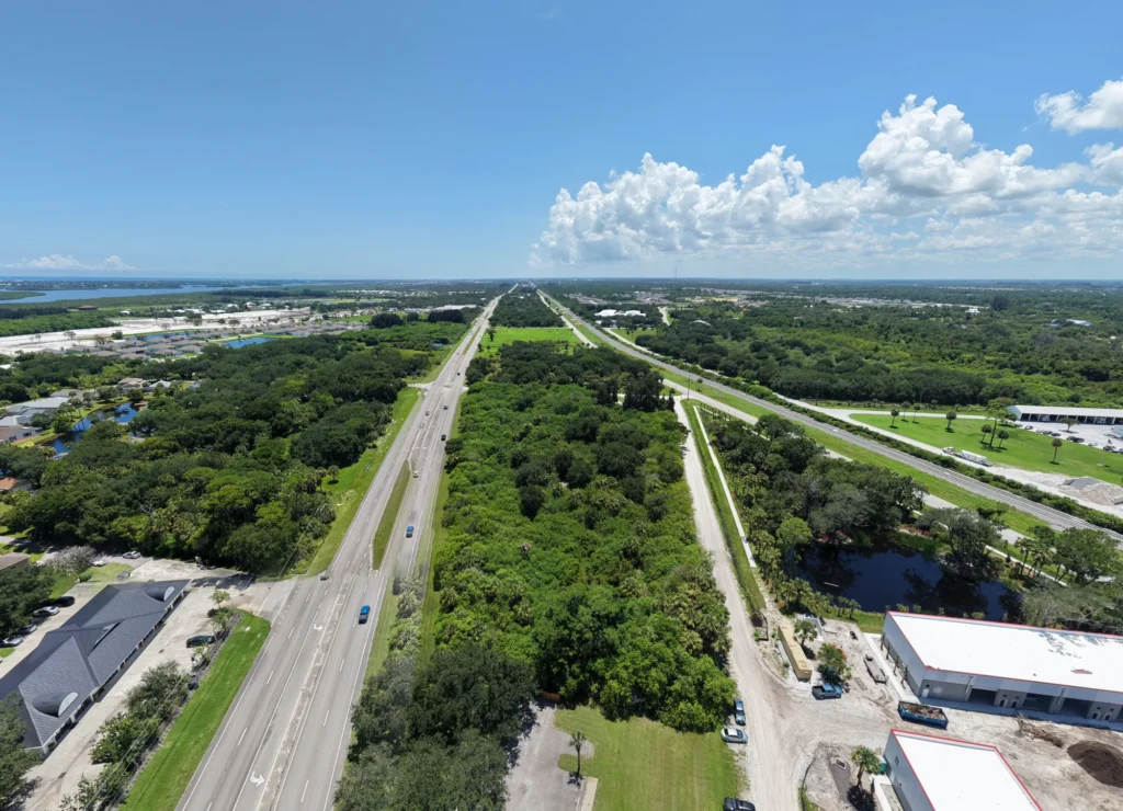 Road corridor and surrounding site context