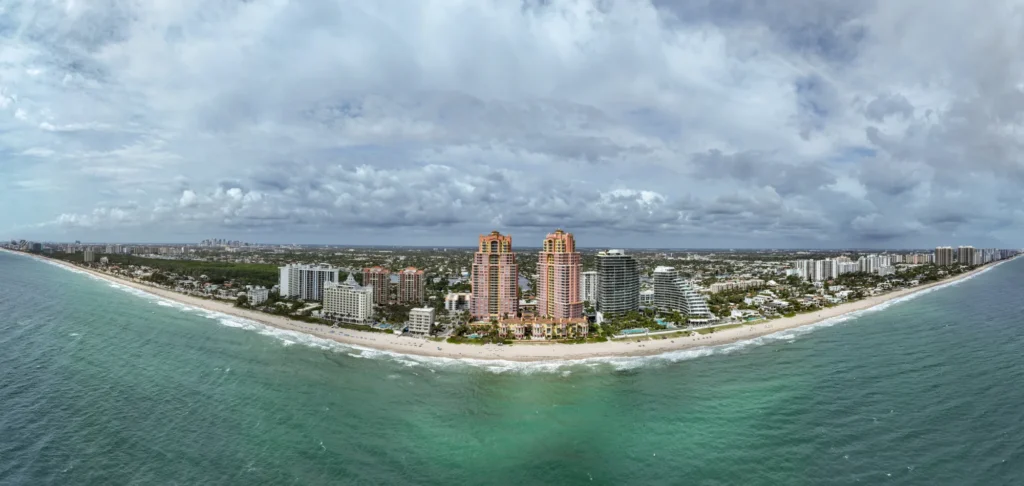 Coastal neighborhood between beach and waterway