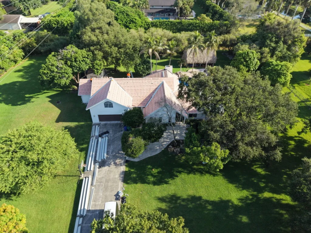 Wider property setting and landscaped grounds